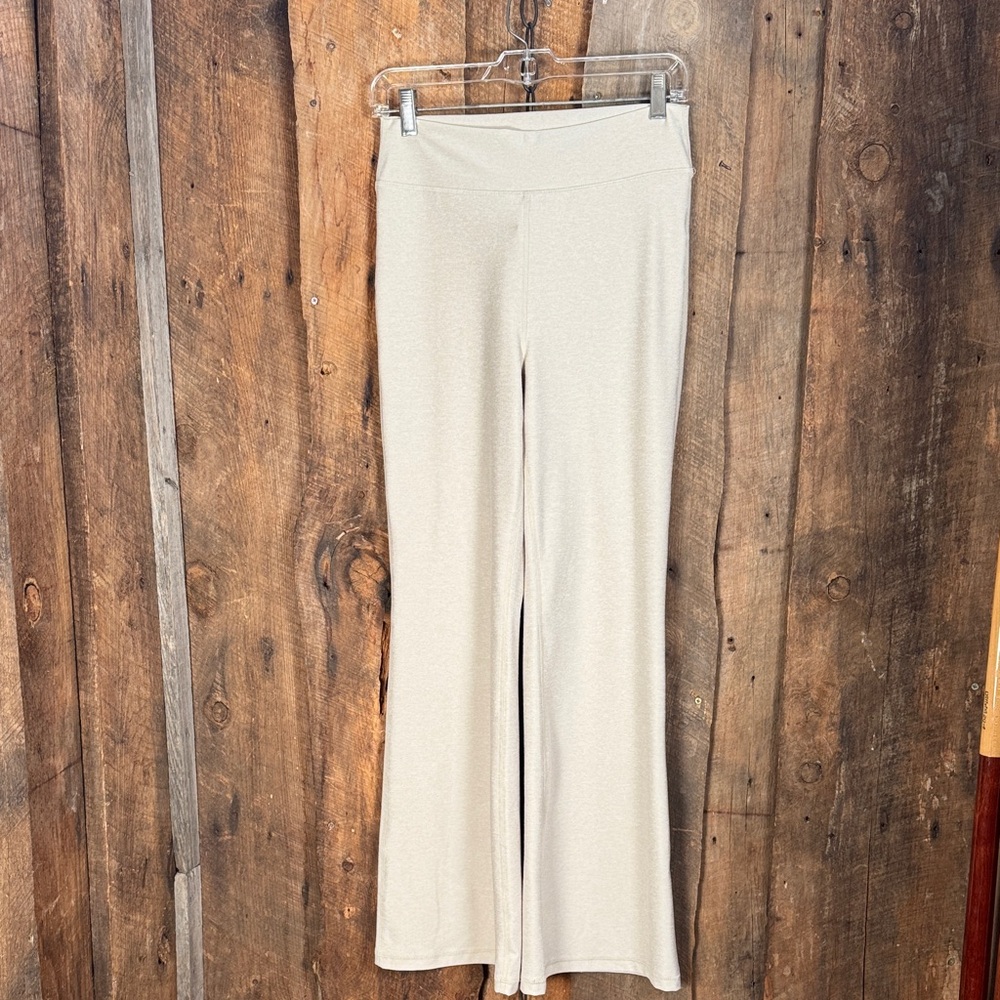 Old Navy Go-Dry Cream Women's Yoga pants